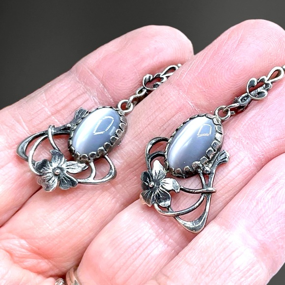 🌺Vintage Czech Sterling & Blue Glass Earrings - Picture 4 of 12